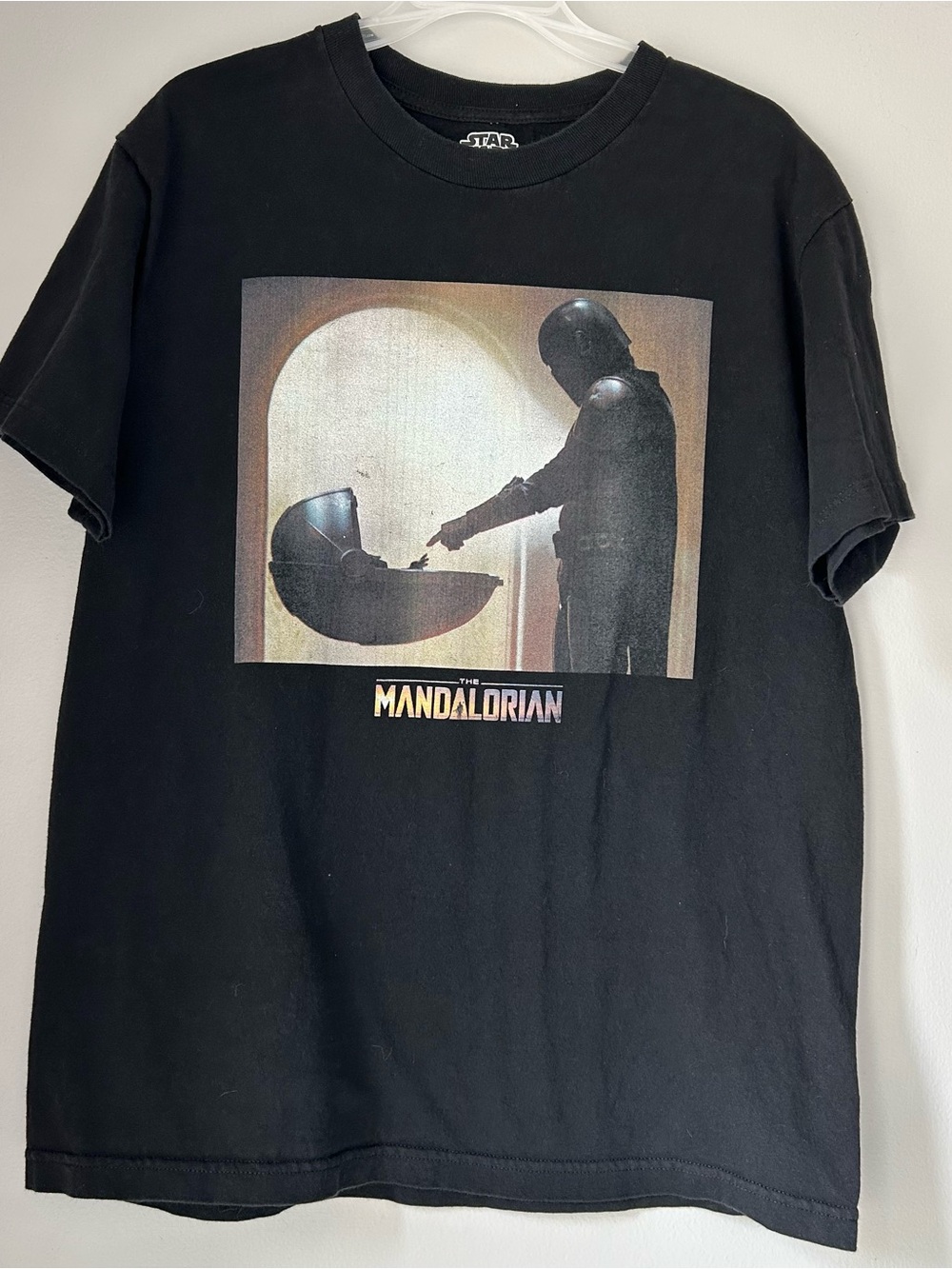 Star Wars The Mandalorian Black Graphic Tee - Men's Shirt